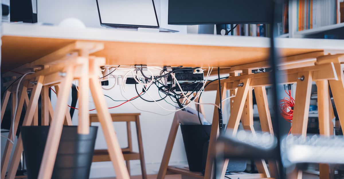 Organização de Cabos no Home Office: Como Resolver