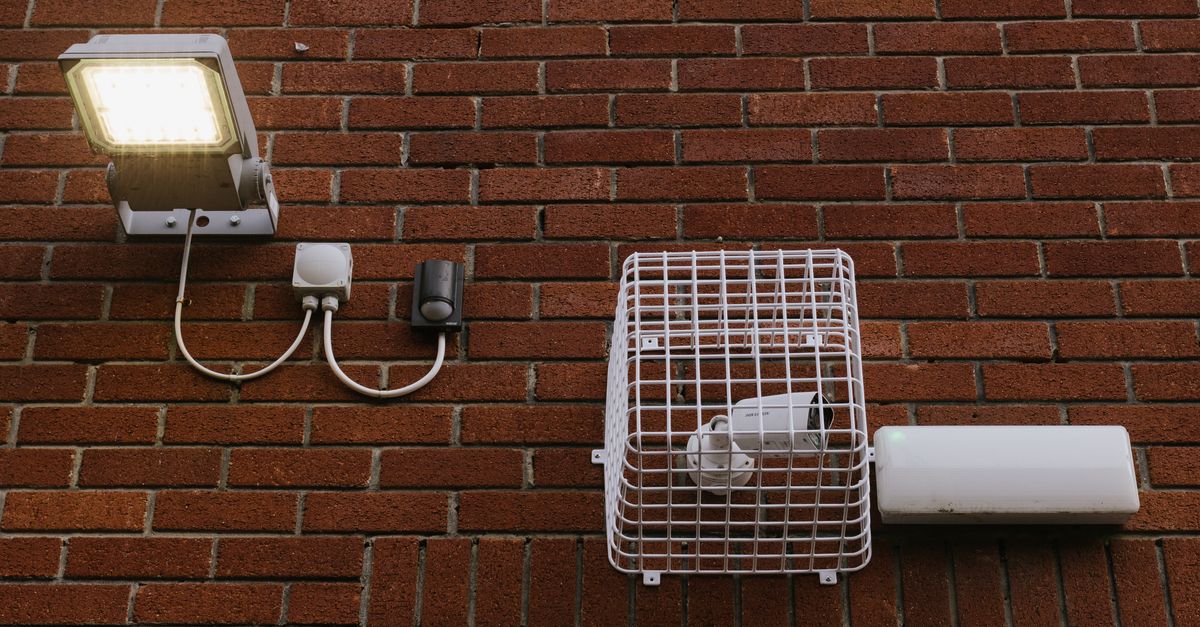 Sensor de Presença: Como Funciona, Tipos e Como Instalar