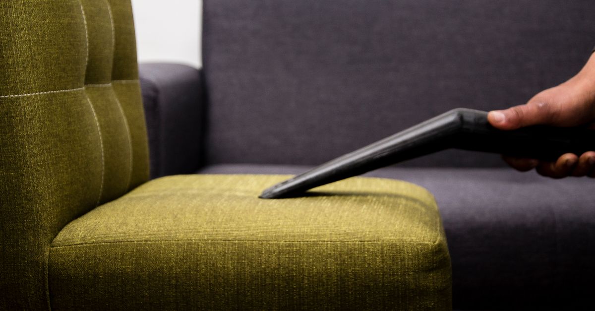 Como Limpar Sofá de Tecido em Casa